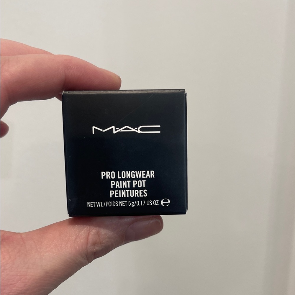 MAC Pro Longwear Paint Pot - GROUNDWORK
